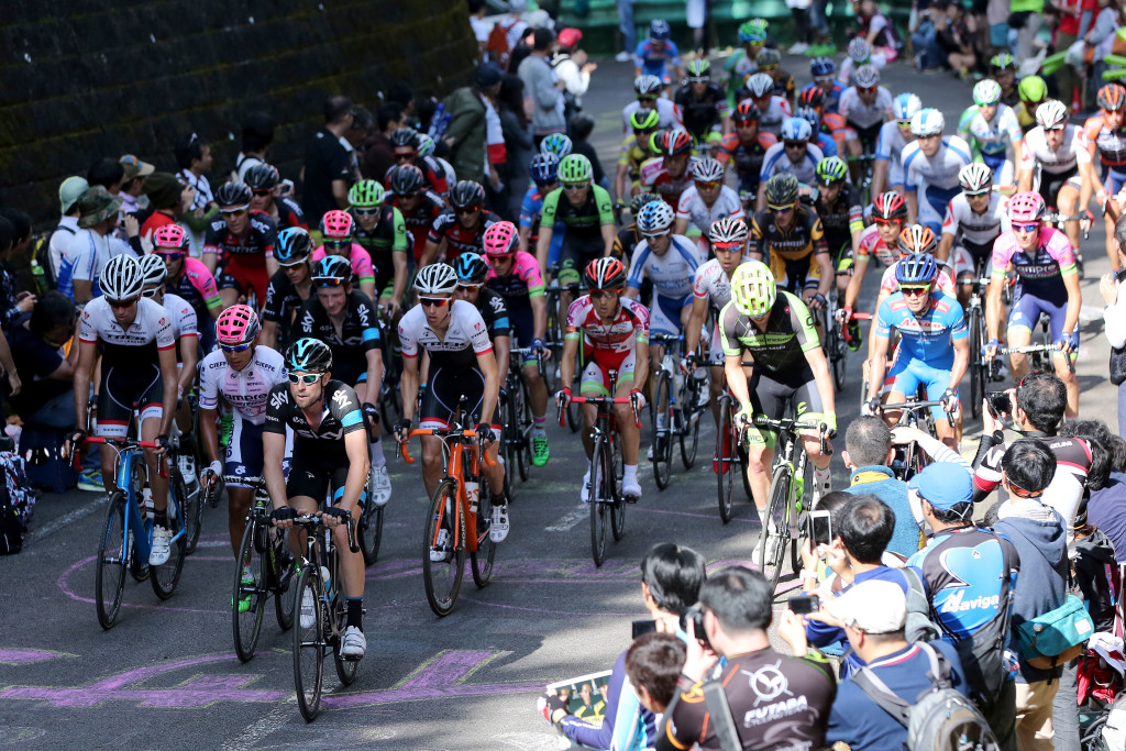Pelotón durante una carrera en 2015. Photo Tim de Waele / DPPI