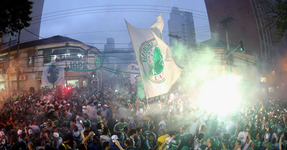 Los fanáticos del Palmeiras llenaron las calles de los colores verdes de su equipo. Foto F. Vogel/Getty Images Sport