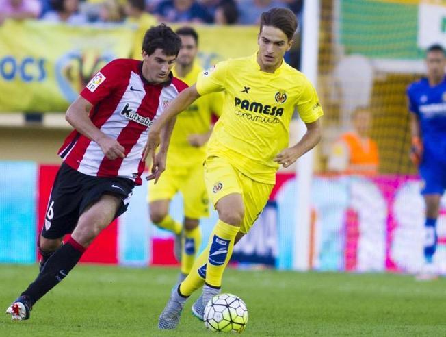 El jugador ofensivo, ahora con el Villareal, se espera para reforzar la plantilla culé.