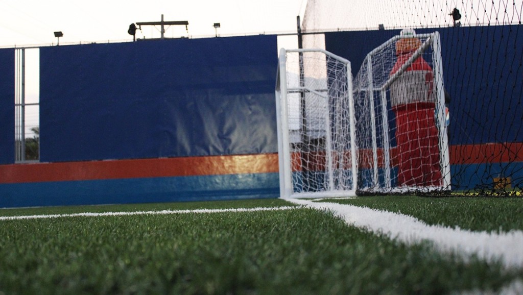 Con una iluminación nueva y con tecnología LED, Sportmanía impone calidad en sus canchas. Foto HSI