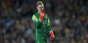El guardameta del Barcelona, André Ter Stegen, sumó su segunda asistencia de LaLiga. Foto AFP