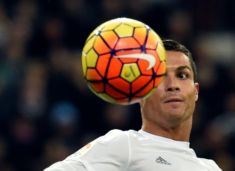 Cristiano estuvo muy activo hoy frente al Gijón. Foto AP