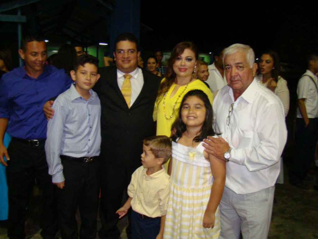 Don Carlos Alvarado, hombre trabajador y de familia.