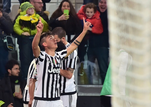 Paulo Dybala, festeja un gol ante el Sassuolo. Foto AFP