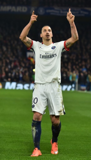 Zlatan Ibrahimovic celebra su gol para el París Saint-Germain ante el Chelsea. Foto AFP