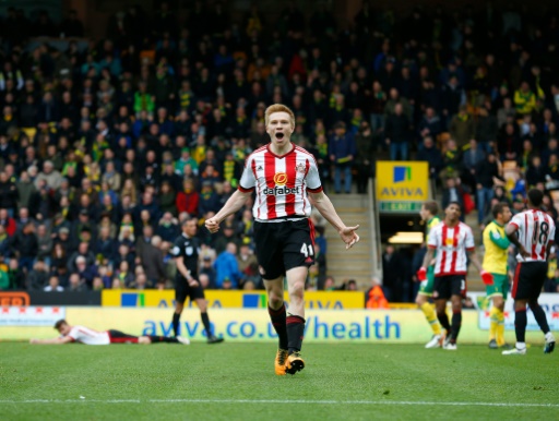 El delantero del Sunderland Duncan Watmore celebra un gol marcado en Norwich. Foto AFP