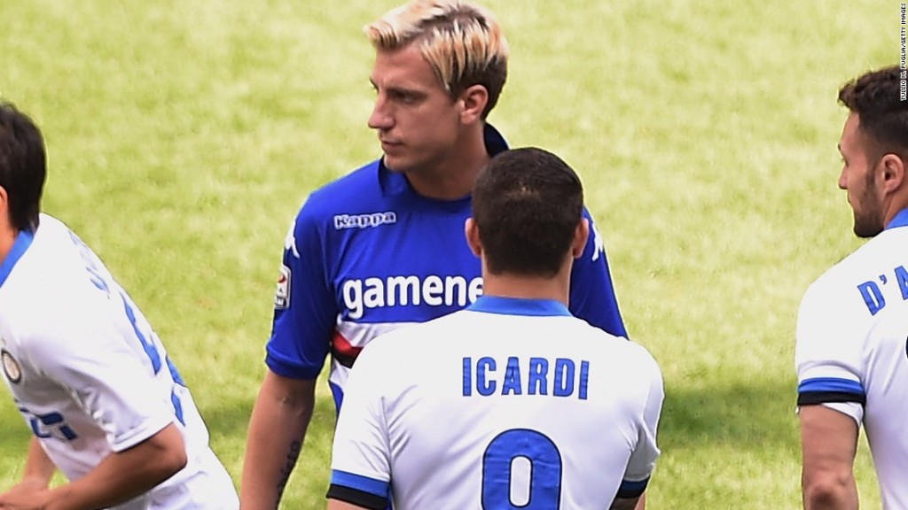 Maxi López negándole el saludo a Mauro Icardi