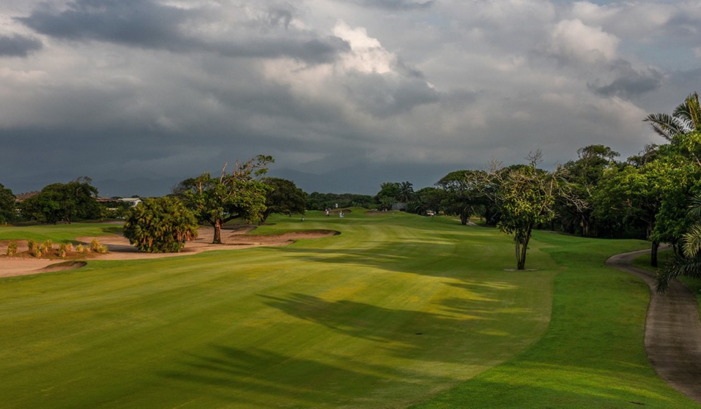 Las condiciones mejoraron notablemente en la tarde de ayer en el campo. Foto PGA/Enrique Berardi