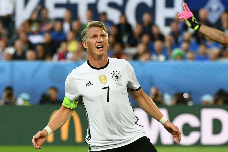 Schwensteiger será titular ante Francia. Foto AFP