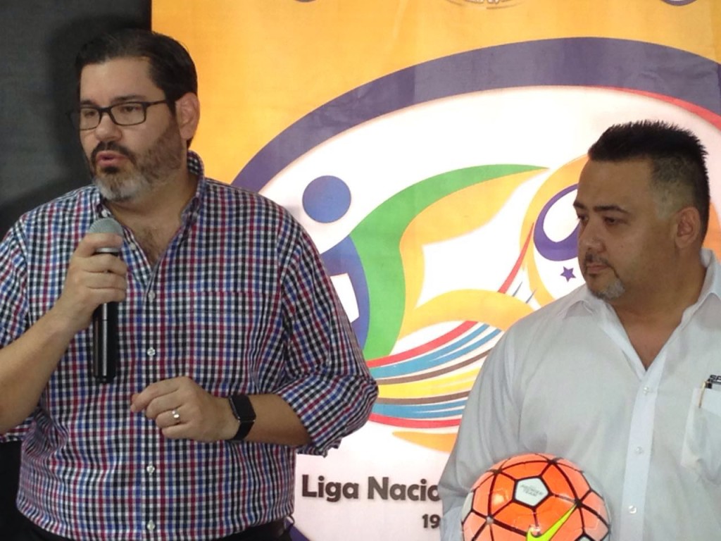 Se entregaron los balones para la nueva temporada a la LNP