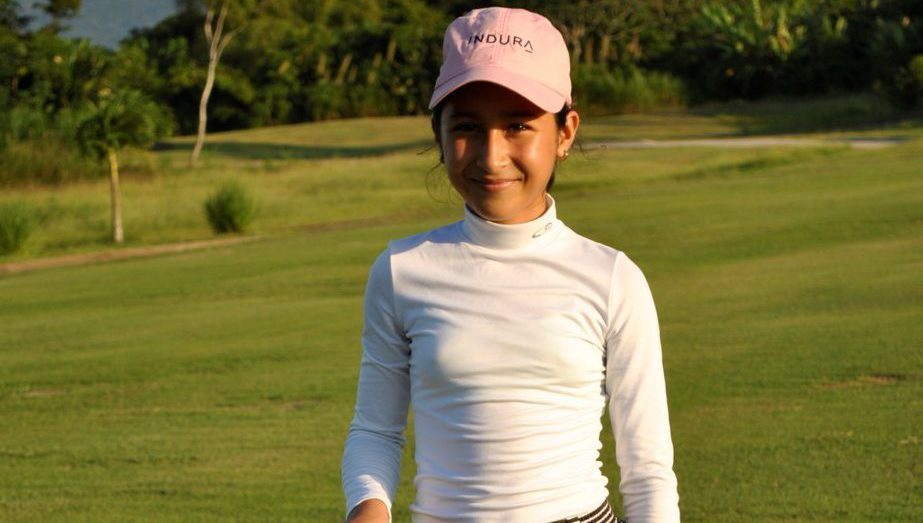 Daniela Ramos, la niña que quiere con el golf poner en alto el nombre de Honduras