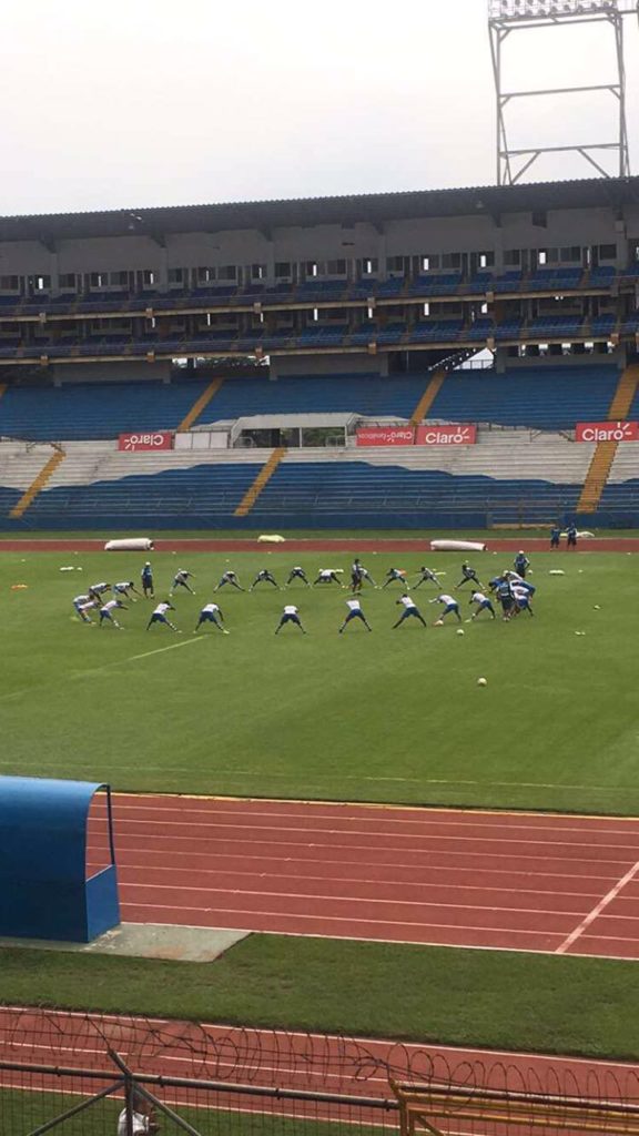 Entrenamiento de la Bicolor en el Estadio Olímpico. Foto HSI/Laura Andino