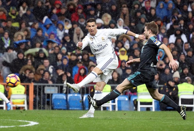 Cristiano Ronaldo anotó el segundo tanto del partido tras un buen pase de Kovacic. Foto EFE