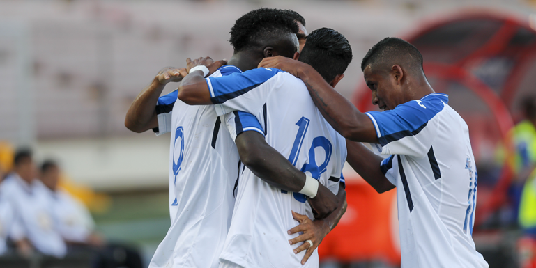 Celebración catracha después de vencer a Panamá. Foto Concacaf