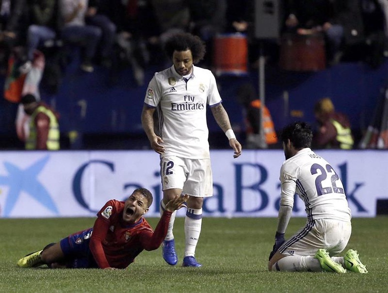 Osasuna no pudo aguantar un buen resultado ante el Real Madrid. Foto EFE
