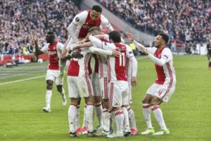 El Ajax de Holanda pasó a la tercera ronda de la UEFA Champions League. Foto AFP