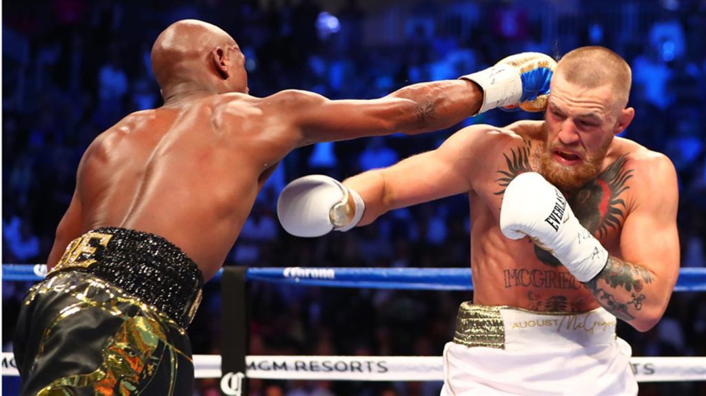 Floyd Mayweather gana la
