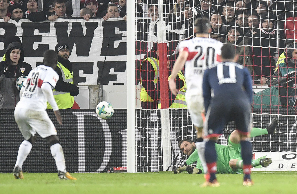 Ulreich mantiene al Bayern super líder de la Bundesliga