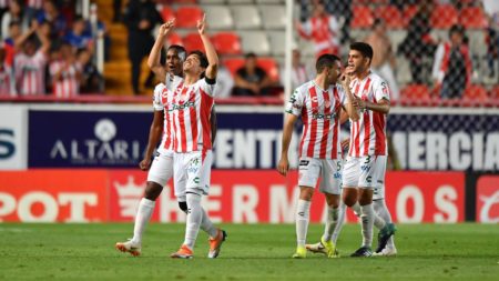 El Necaxa de Brayan Beckeles vence y quita invicto al Cruz Azul en la MX