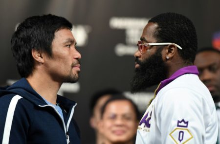 Manny Pacquiao (izquierda) cara a cara con su próximo rival el estadounidense Adrien Broner