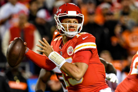 Patrick Mahomes debutará en postemporada en la NFL. Foto Getty