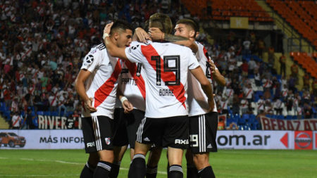 River Plate y Boca Juniors despertaron tarde en la liga de Argentina. Foto EFE