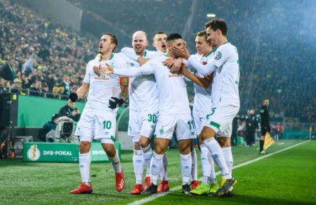 Werder Bremen celebra su pase a costas de los del BVB en la Copa de Alemania. Foto AFP