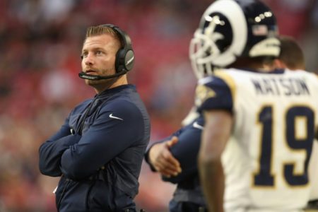 El entrenador jefe de los Rams, Sean McVay, durante un partido