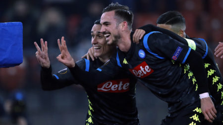 José Callejón (I) celebra contra el FC Zurich. Foto AFP/Getty