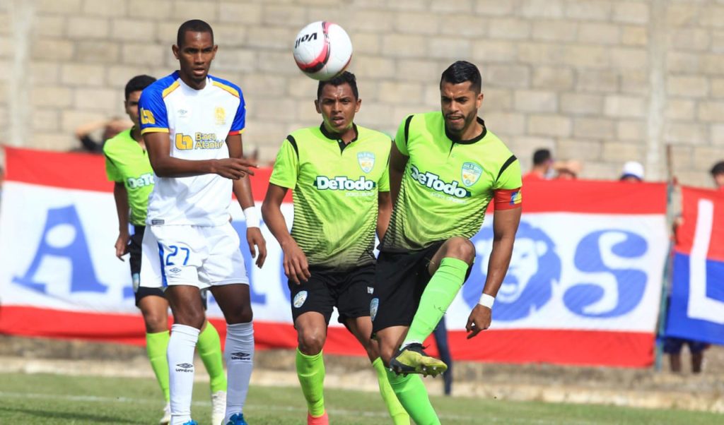 Olimpia venció sin problemas al Real de Minas en Danlí. Foto Diez