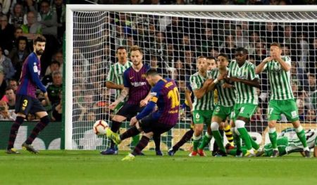 Lionel Messi dejó la Liga casi sentenciada en Sevilla. Foto EFE