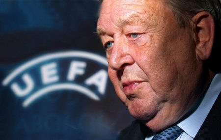 Lennart Johansson, durante una rueda de prensa el 9 de noviembre del año 2004 en Viena