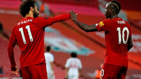Liverpool goleó al Palace y celebra el título. Foto AFP