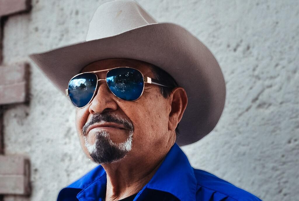 Siempre con los colores de Honduras don Manuel Castillo Girón.
