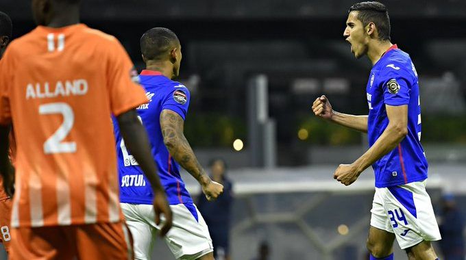 Cruz Azul receta paliza al Arcahaie y sigue en fenomenal racha