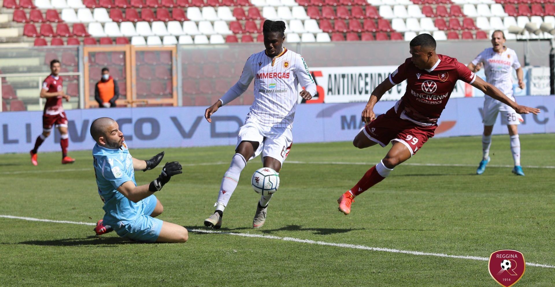 Rigoberto Rivas mantiene ilusionado al Reggina con su cuarto gol de la temporada