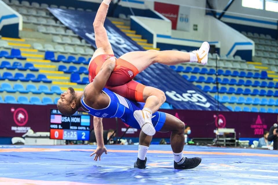 Kevin Mejía gana el oro panamericano de lucha grecorromana