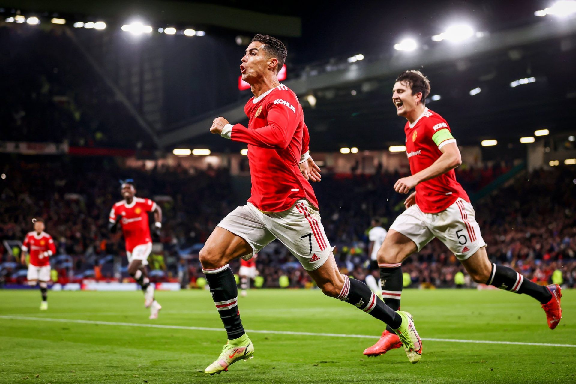 Vídeo: CR7 sentencia nueva remontada del Manchester United en Champions League