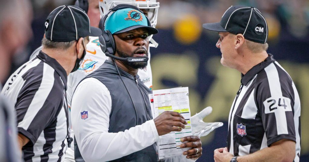 Pittsburgh Steelers fichan a Brian Flores como nuevo asistente defensivo