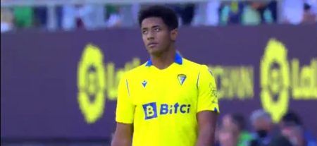 Betis remonta al Cádiz de Anthony Lozano en los minutos finales