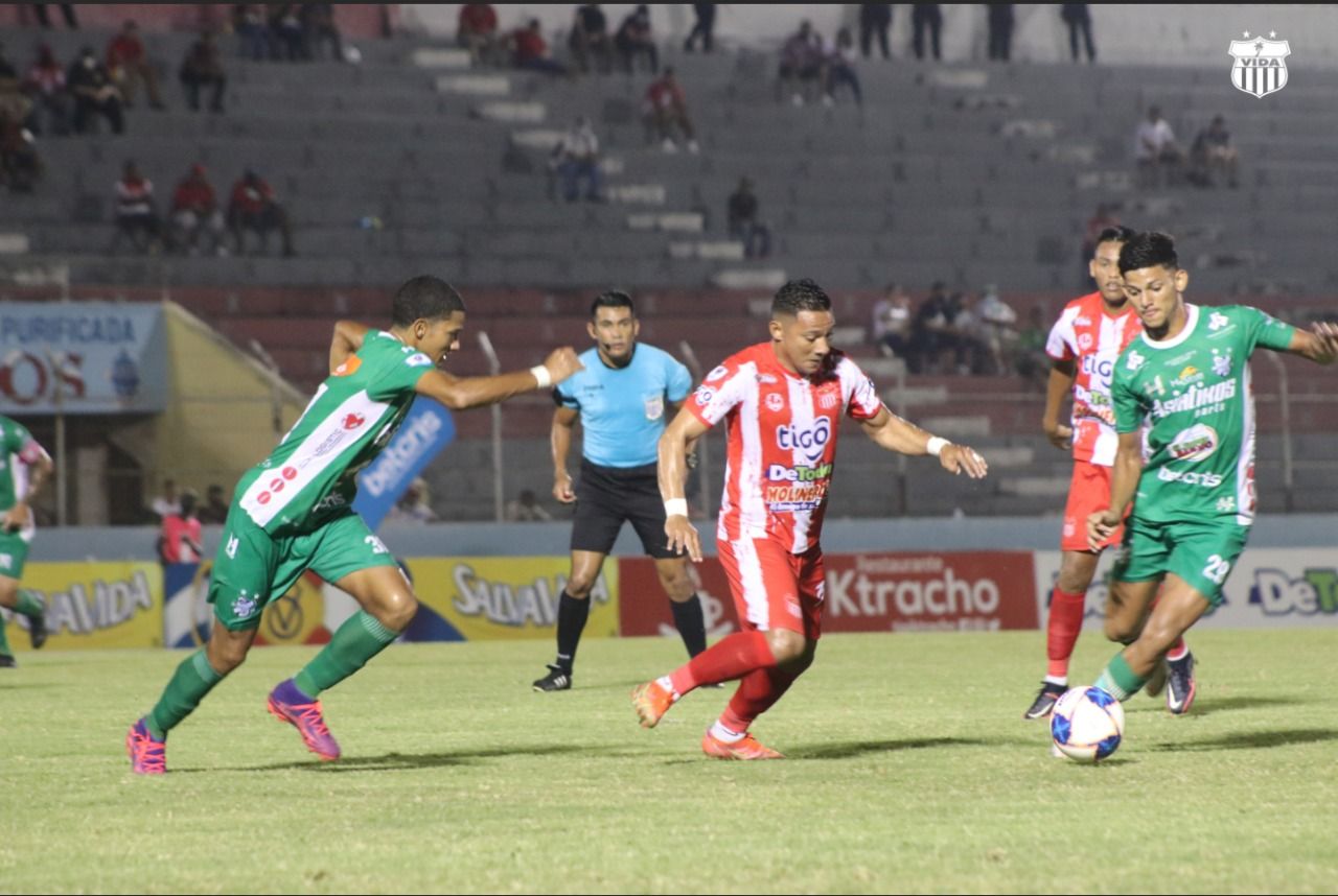 Vida le roba el triunfo al Platense FC en la agonía del juego