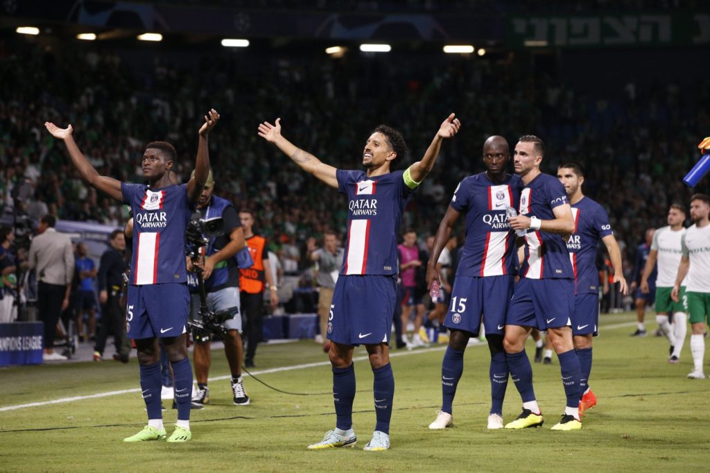 PSG vino de atrás y remonta al Maccabi. Chelsea cede de nuevo