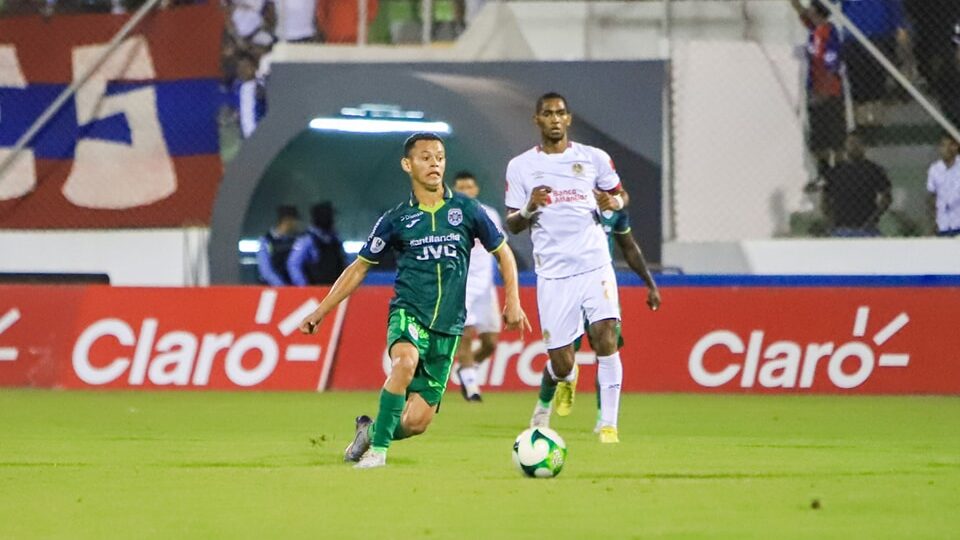 Olimpia y Marathón no se hacen daño y reparten puntos en el Carlos Miranda