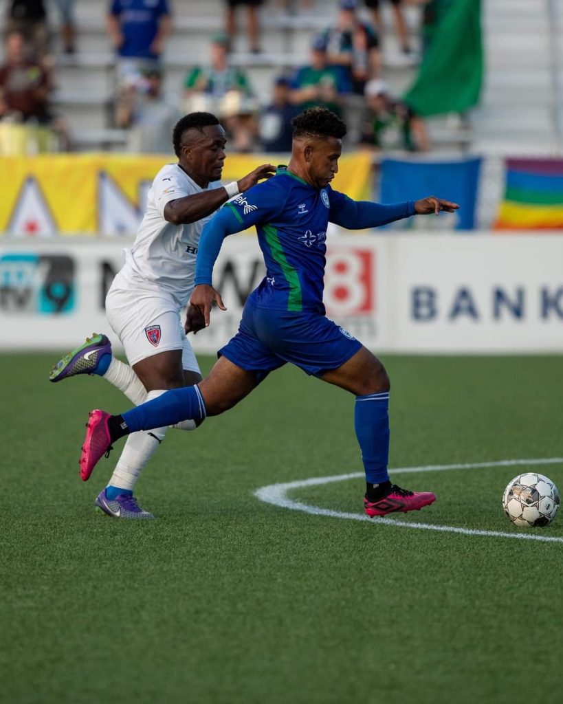 Obregón jugando uno de sus últimos partidos con el Hartford Athletic de la USL