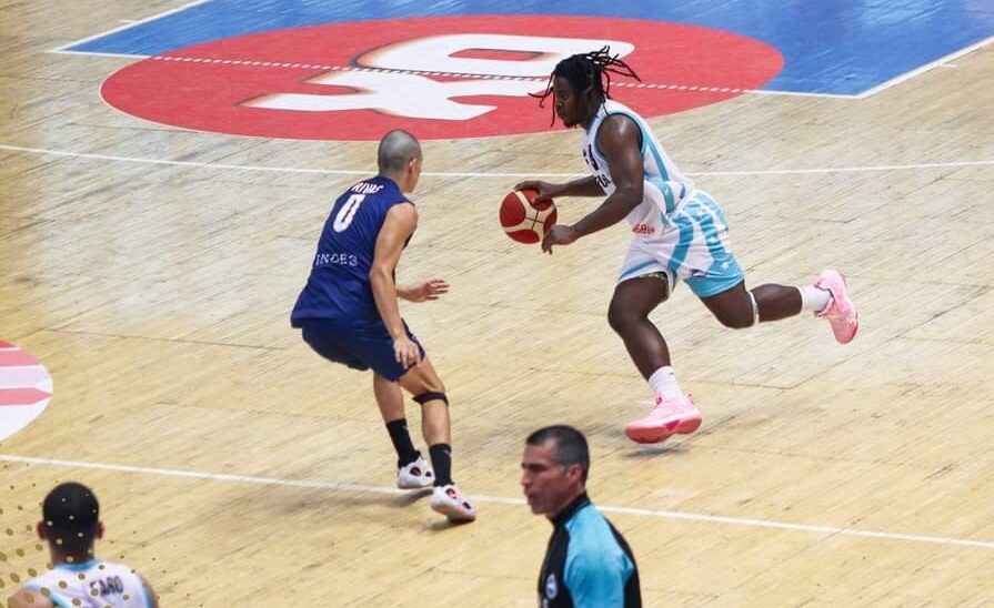 Bicolor de baloncesto vence a El Salvador y endereza el rumbo