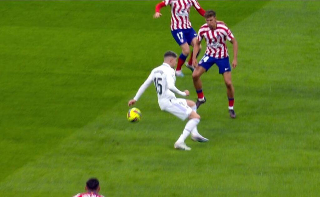 Real Madrid y Atlético empatan el derbi de la