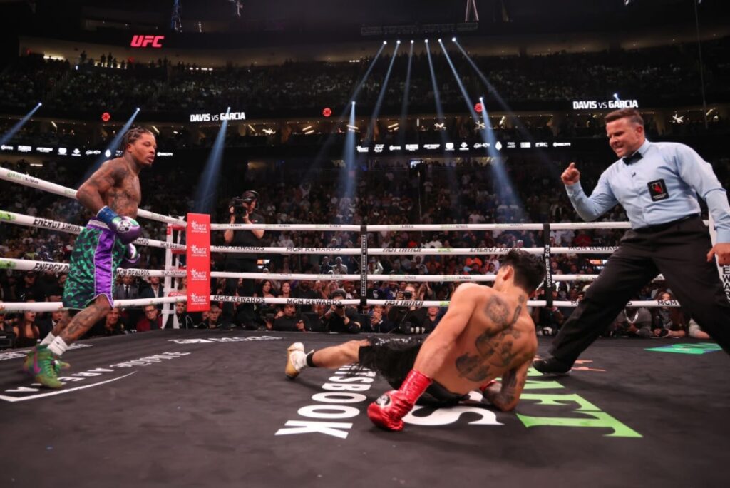 Gervonda Davis noquea a Ryan García en duelo de invictos