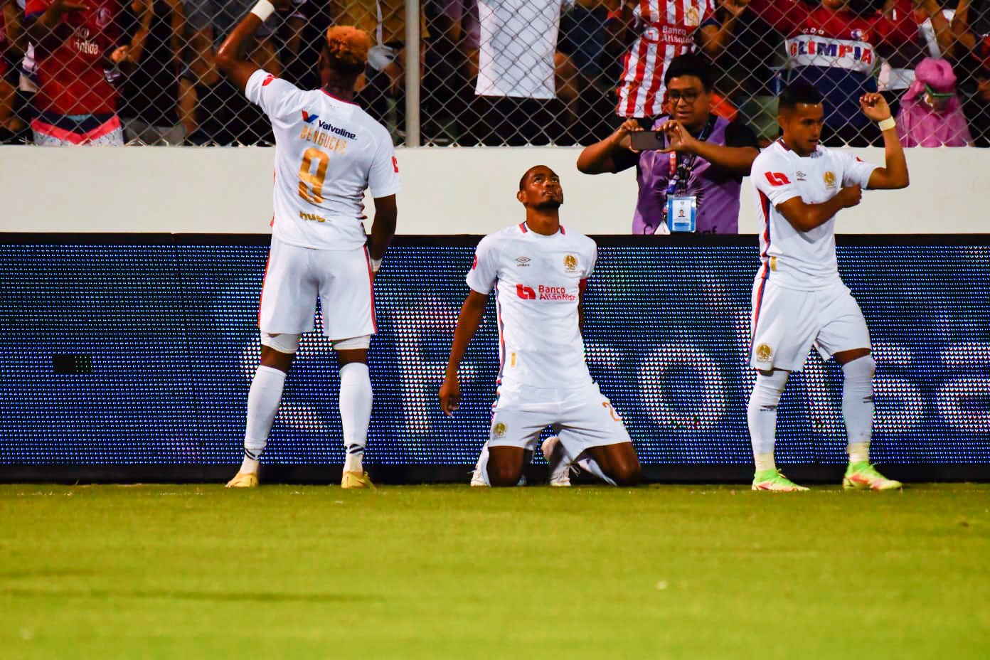 Olimpia se mete en la final y defenderá su titulo frente al Olancho FC