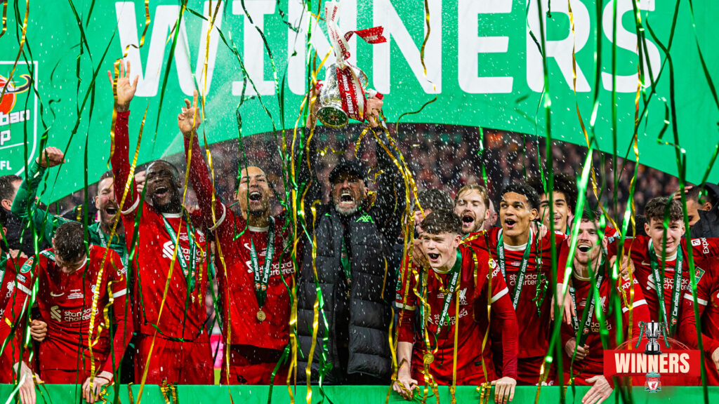 Liverpool FC se lleva la Copa de la Liga Inglesa