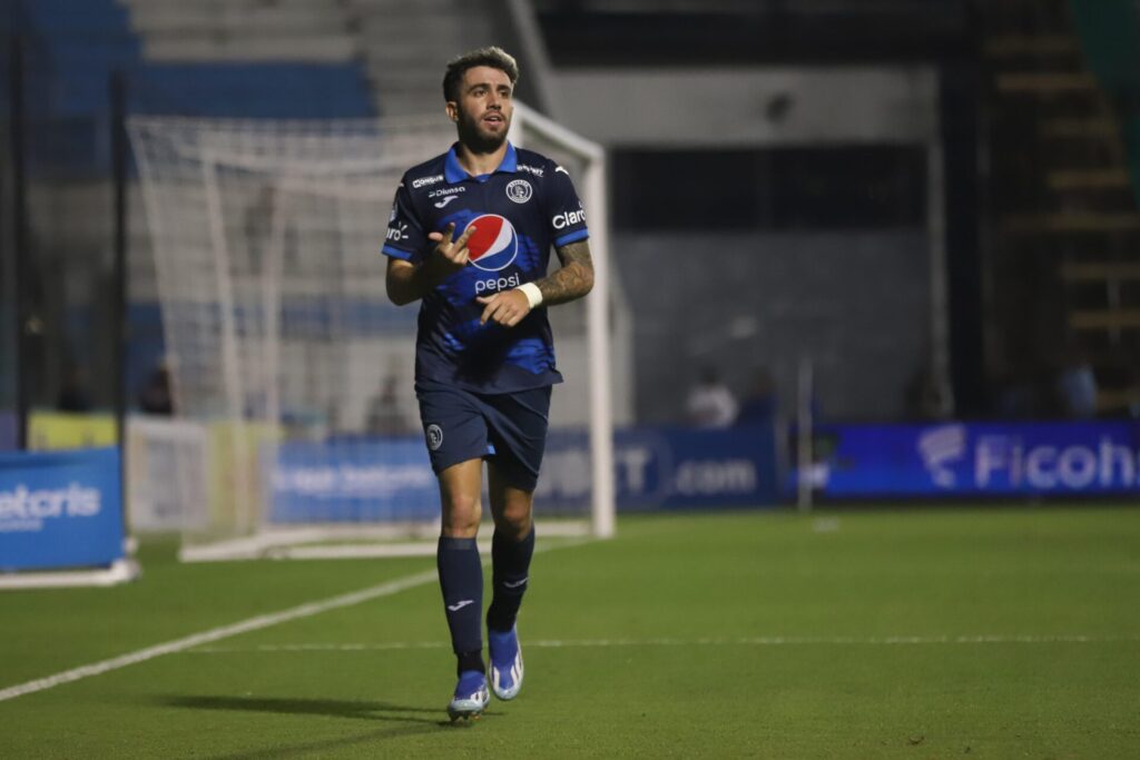 Auzmendi guía al Motagua sobre la Real Sociedad y es sublíder